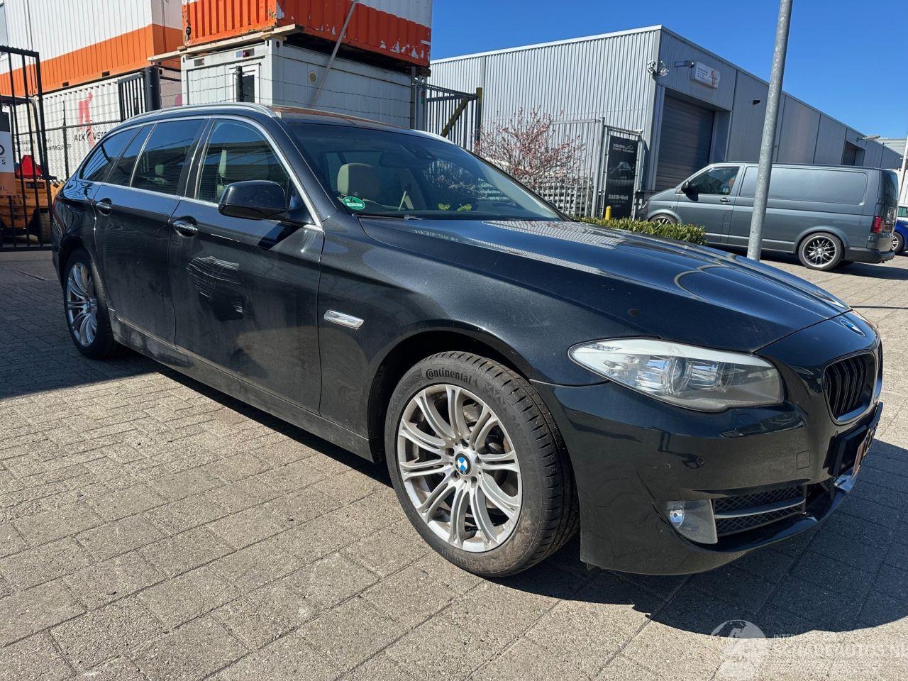 BMW 5-serie Touring 523i High Executive