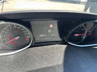 Peugeot 308 1.2 PureTech Allure picture 10
