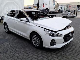 Hyundai I-30 i30 (PDEB5/PDEBB/PDEBD/PDEBE), Hatchback, 2016 1.0 T-GDI 12V picture 2