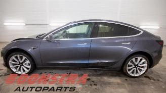 Tesla Model 3 Model 3, Sedan, 2017 Long Range AWD 75 kWh picture 4