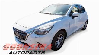 Vrakbiler auto Mazda 2 2 (DJ/DL), Hatchback, 2014 1.5 SkyActiv-G 90 2014
