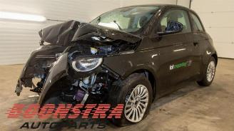 Démontage voiture Fiat 500 500e (332), Hatchback, 2020 42 kWh 3+1 2023/11