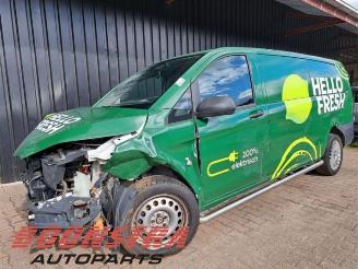 Coche siniestrado Mercedes Vito eVito (447.6), Van, 2019 41/60/66 kWh 2022/2