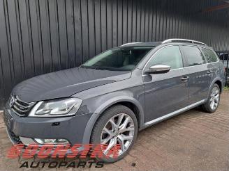 Uttjänta bilar auto Volkswagen Passat Passat Alltrack (365), Combi, 2012 / 2014 2.0 TDI 16V 177 4Motion 2014/7
