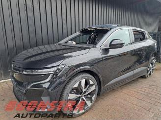 Vrakbiler auto Renault Mégane E-Tech Megane E-Tech (RCB), SUV, 2021 60 kWh 2024/6