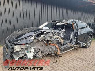 Vrakbiler auto Ford Mustang Mach-e Mustang Mach-E, SUV, 2020 75kWh RWD, 98kWh Extended RWD 2024/11