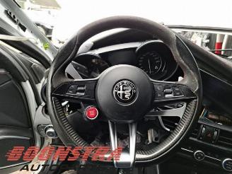 Alfa Romeo Giulia Giulia (952), Sedan, 2015 2.9 Bi-Turbo V6 24V Quadrifoglio Verde picture 21