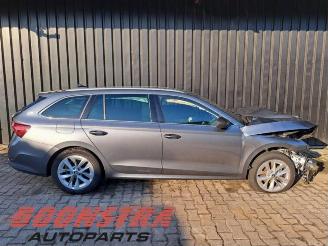 Skoda Octavia Octavia Combi (NXAC), Combi 5-drs, 2019 1.0 TSI e-TEC 12V picture 3