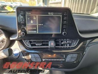 Toyota C-HR C-HR (X1,X5), SUV, 2016 1.8 16V Hybrid picture 11