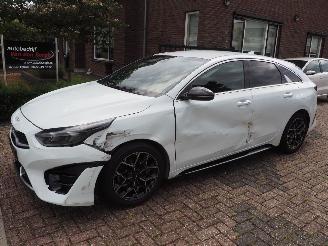 uszkodzony samochody osobowe Kia Proceed 1.0 T-GDI GT-PlusLine 2022/6