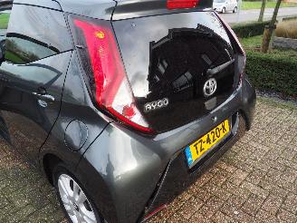 Toyota Aygo 1.0 VVT-i X-Joy picture 16