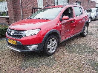 skadebil auto Dacia Sandero 0.9 Tce Stepway Laureate 2013/10
