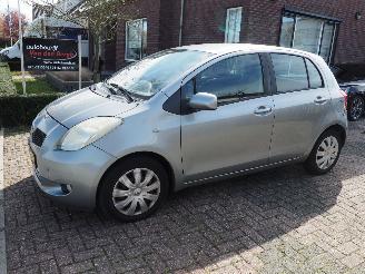 Unfallwagen Toyota Yaris 1.3 VVTI Sol MMT Automaat 2007/10