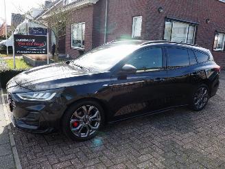 Schadeauto Ford Focus 1.0 EcoBoost Hybrid ST Line 2023/10