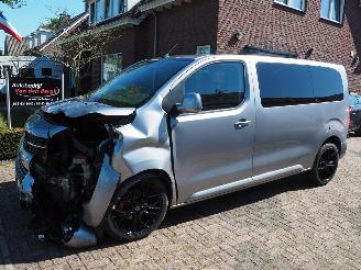 damaged commercial vehicles Opel Vivaro 2.0 BlueHDI DubbelCabine Automaat 2023/10