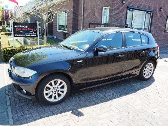 krockskadad bil auto BMW 1-serie 116i 2006/10