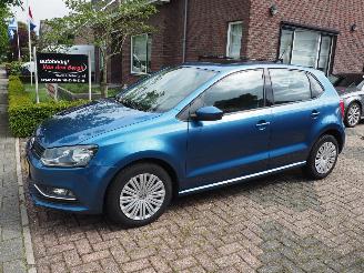 Schadeauto Volkswagen Polo 1.2 Tsi Comfortline 2015/11