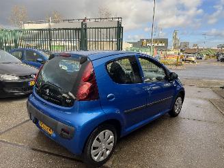 Peugeot 107 1.0 12V AIRCO 5-DEURS picture 3