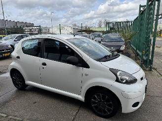 Toyota Aygo 1.0 12V AIRCO 5-DRS picture 3