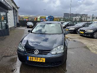 Volkswagen Golf 1.6 FSI 85KW AIRCO picture 2