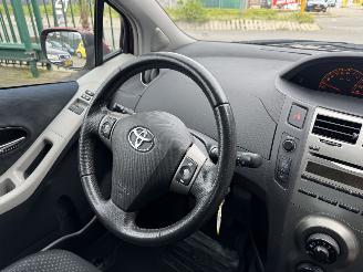 Toyota Yaris 1.3 VVTI AIRCO 5-DEURS 165.000 km NAP! picture 14