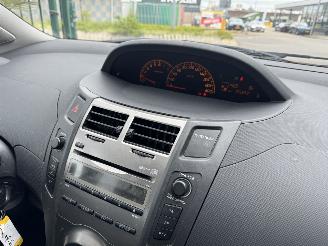 Toyota Yaris 1.3 VVTI AIRCO 5-DEURS 165.000 km NAP! picture 12