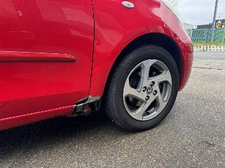 Toyota Yaris 1.3 VVTI AIRCO 5-DEURS 165.000 km NAP! picture 5