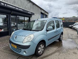 Damaged car Renault Kangoo 1.6 16V AIRCO 2009/7