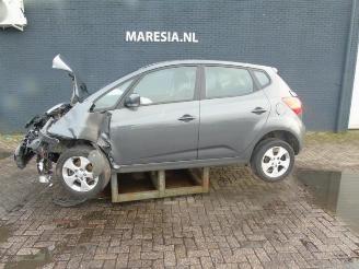 Vrakbiler auto Kia Venga Venga, MPV, 2010 / 2019 1.4 CVVT 16V 2011/6