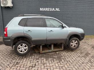 Salvage car Hyundai Tucson Tucson (JM), SUV, 2004 / 2010 2.0 16V CVVT 4x2 2006/3