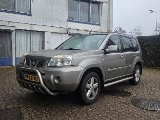 skadebil auto Nissan X-Trail 2.0 Columbia 2wd 2007/10