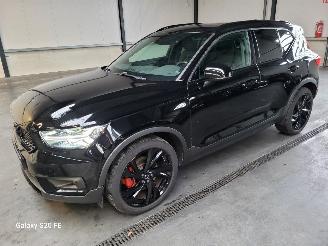 Vaurioauto  passenger cars Volvo XC40 2.0 T5 182-KW Automaat AWD R-Design Panoramadak 2018/4