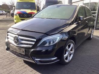 Sloopauto Mercedes B-klasse B (W246/W242), Hatchback, 2011 / 2018 1.6 B-180 BlueEFFICIENCY Turbo 16V 2013/11