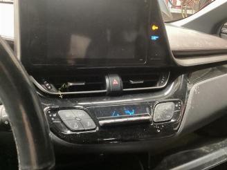 Toyota C-HR C-HR (X1,X5), SUV, 2016 1.8 16V Hybrid picture 12