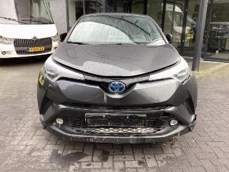 Toyota C-HR C-HR (X1,X5), SUV, 2016 1.8 16V Hybrid picture 2