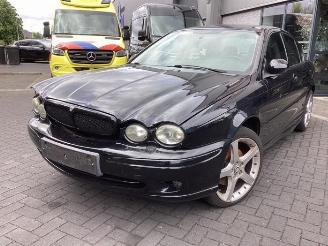 Salvage car Jaguar X-type X-type, Sedan, 2001 / 2009 2.5 V6 24V 2005/7