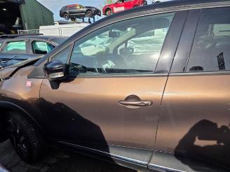 Salvage car Renault Captur Captur (2R), SUV, 2013 1.2 TCE 16V EDC 2015/5