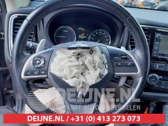 Mitsubishi Outlander Outlander (GF/GG), SUV, 2012 / 2022 2.0 16V PHEV 4x4 picture 25