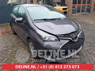 Auto da rottamare Toyota Yaris Yaris III (P13), Hatchback, 2010 / 2020 1.33 16V Dual VVT-I 2016/9