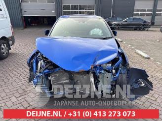 Toyota C-HR C-HR (X1,X5), SUV, 2016 1.8 16V Hybrid picture 2