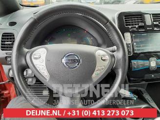 Nissan Leaf Leaf (ZE0), Hatchback, 2010 / 2017 Leaf picture 25