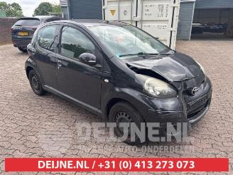 Salvage car Toyota Aygo Aygo (B10), Hatchback, 2005 / 2014 1.0 12V VVT-i 2009/4