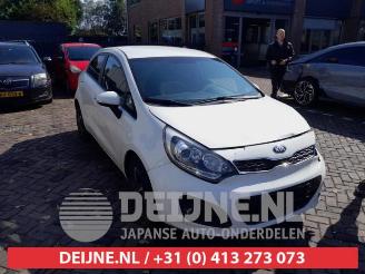 Sloopauto Kia Rio Rio III (UB), Hatchback, 2011 / 2017 1.2 CVVT 16V 2013/10