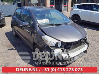 Sloopauto Toyota Yaris Yaris III (P13), Hatchback, 2010 / 2020 1.0 12V VVT-i 2013/7