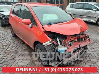 Coche siniestrado Subaru Trezia Trezia, MPV, 2011 1.33 16V Dual VVT-I 2011/9