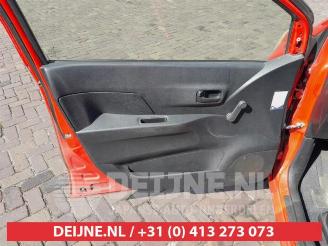 Daihatsu Cuore Cuore (L251/271/276), Hatchback, 2003 1.0 12V DVVT picture 10