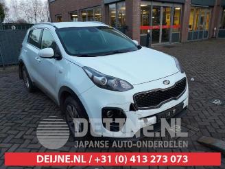 Auto da rottamare Kia Sportage Sportage (QL), Terreinwagen, 2015 / 2022 1.7 CRDi 115 16V 4x2 2017/6