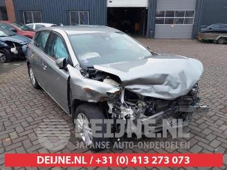 rozbiórka samochody osobowe Toyota Auris  2017