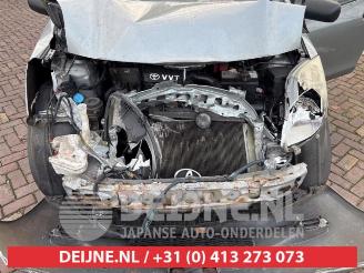 Toyota Yaris Yaris II (P9), Hatchback, 2005 / 2014 1.3 16V VVT-i picture 22