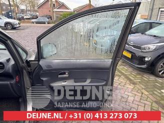 Kia Carens Carens III (FG), MPV, 2006 / 2013 2.0i CVVT 16V picture 22